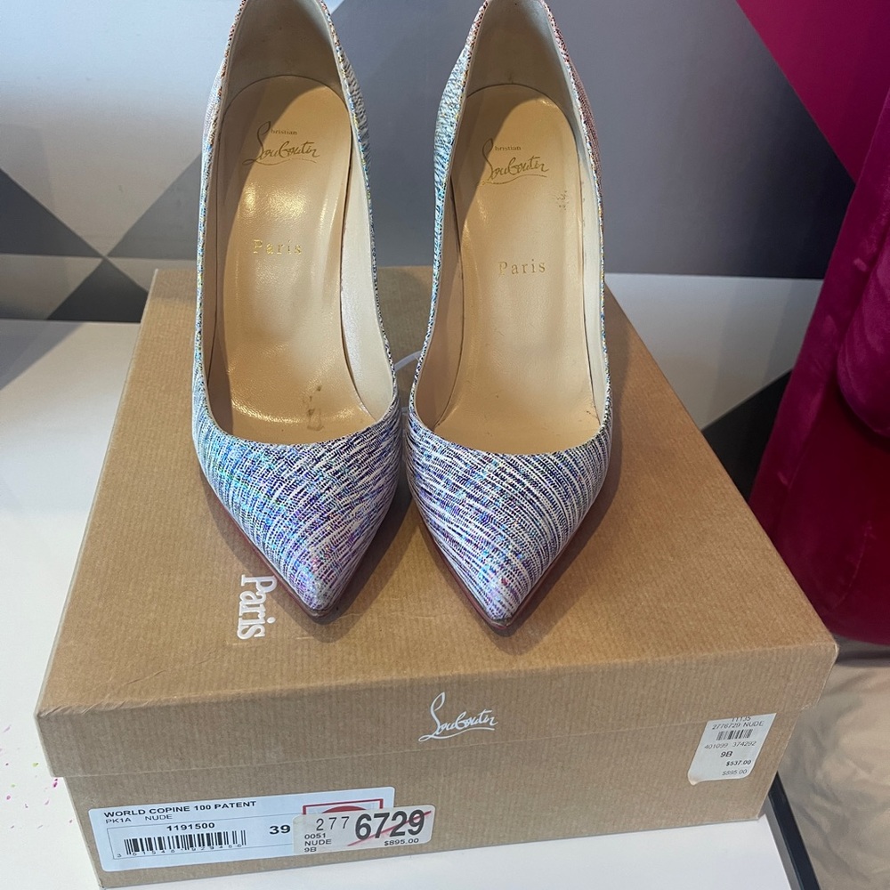 Christian louboutin pump
